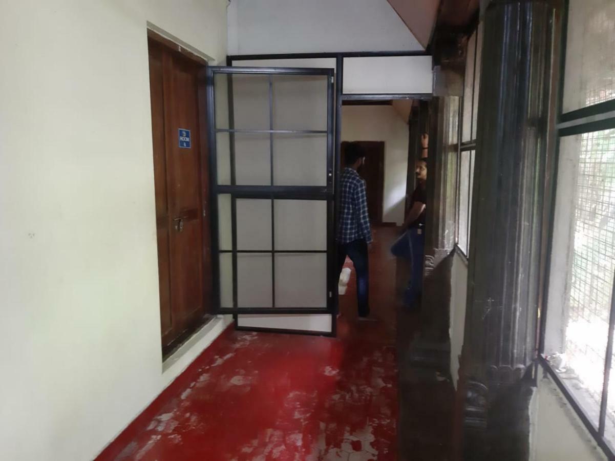 Devasthanam Lodge Thiruvananthapuram Bagian luar foto