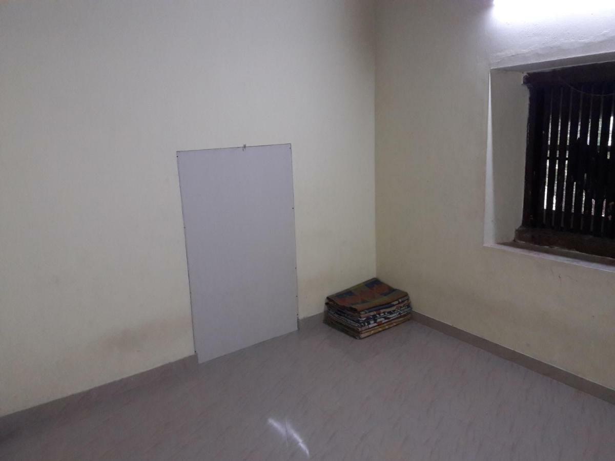 Devasthanam Lodge Thiruvananthapuram Bagian luar foto