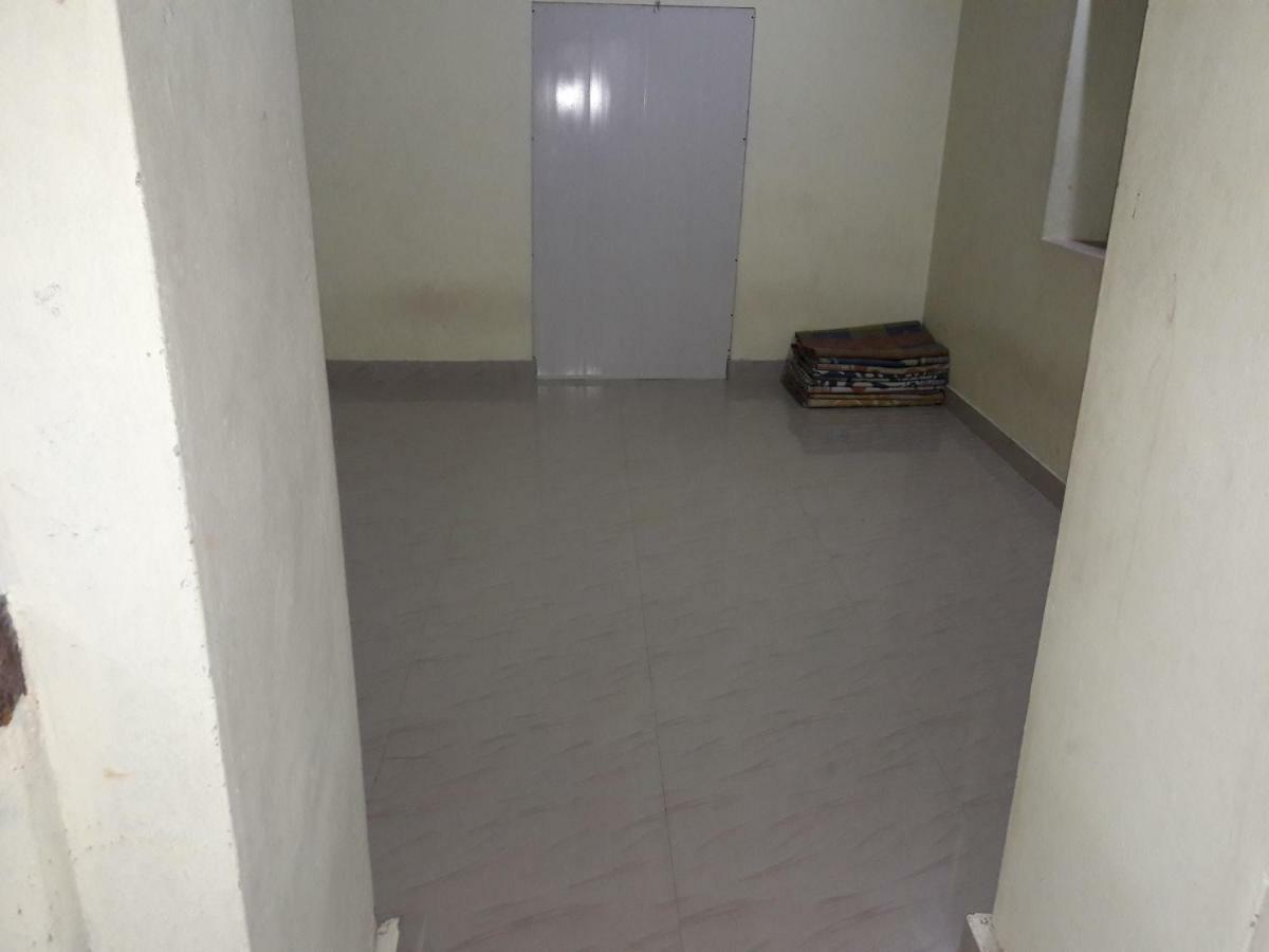 Devasthanam Lodge Thiruvananthapuram Bagian luar foto
